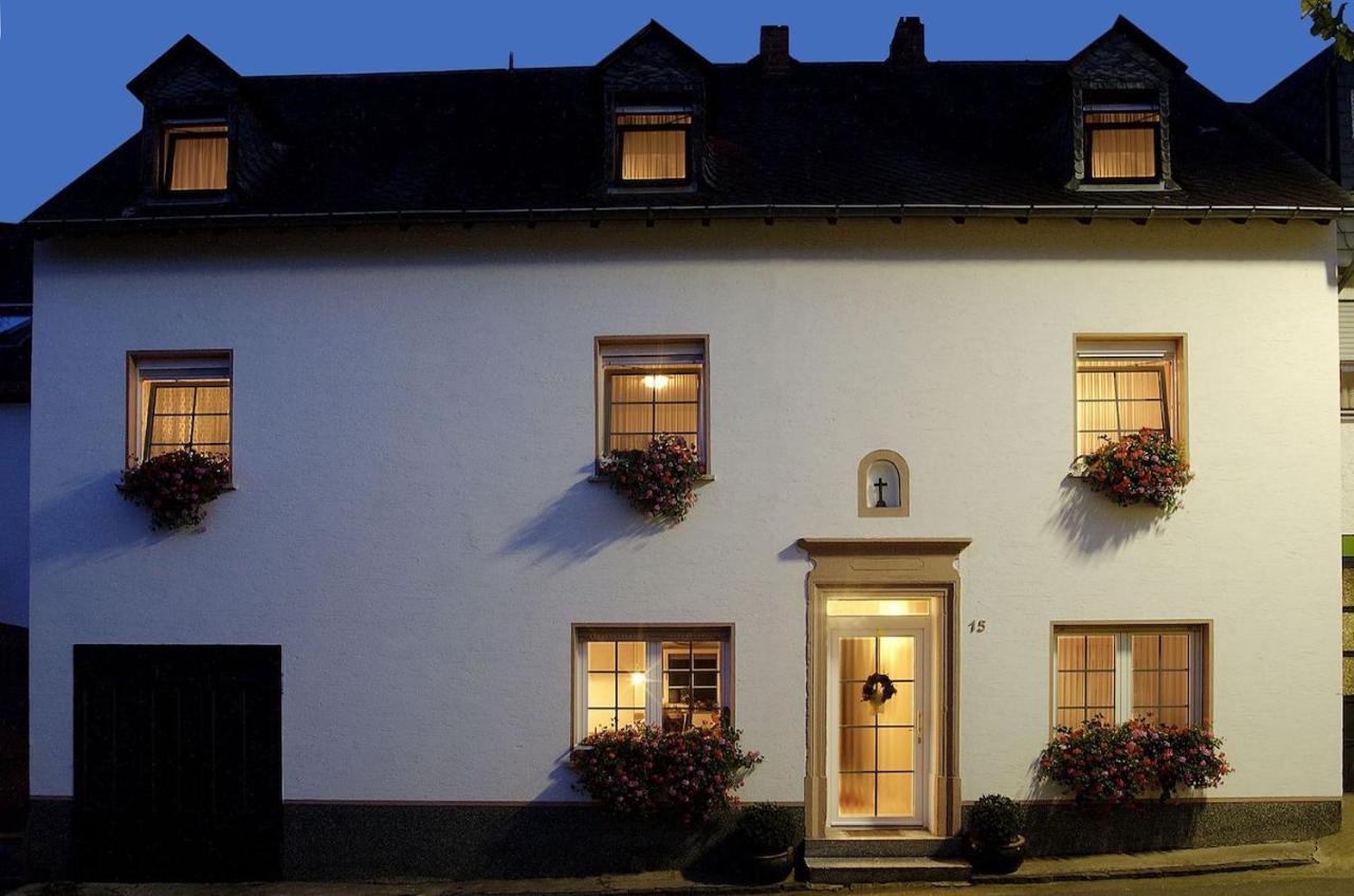 Weingut & Gaestehaus Edwin Hoffmann Тріттенгайм Екстер'єр фото