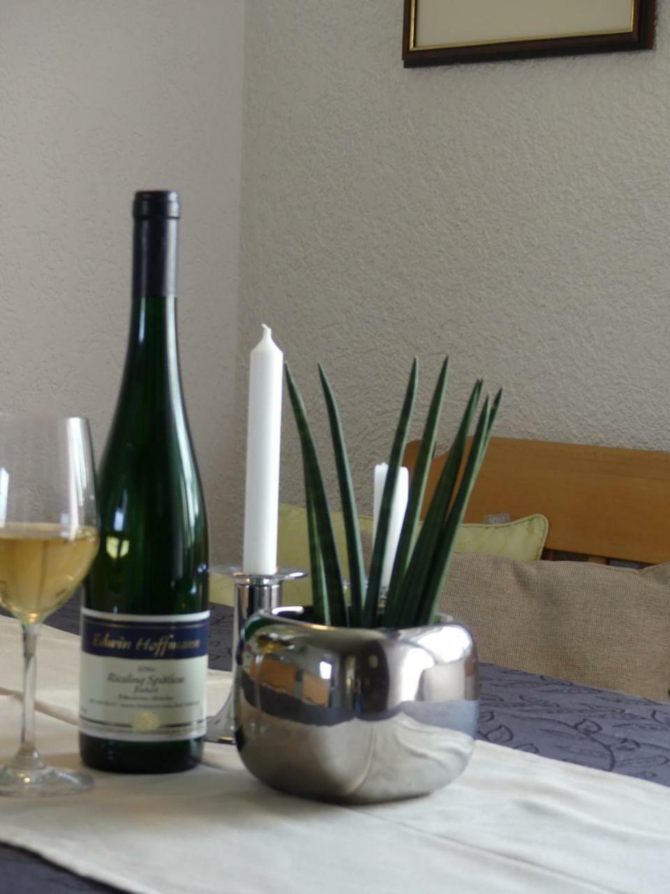 Weingut & Gaestehaus Edwin Hoffmann Тріттенгайм Екстер'єр фото